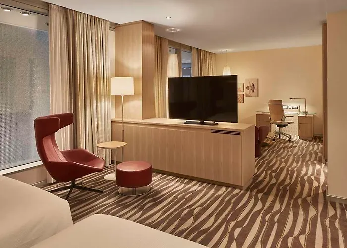 Hilton Frankfurt Airport Отель 4*