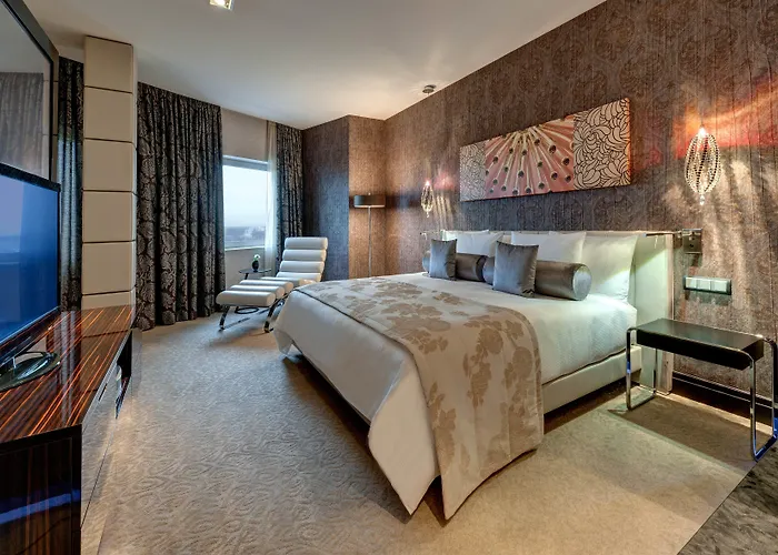 Hilton Frankfurt Airport Отель 4*